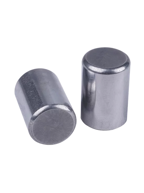 cylindrical rollers scattered view