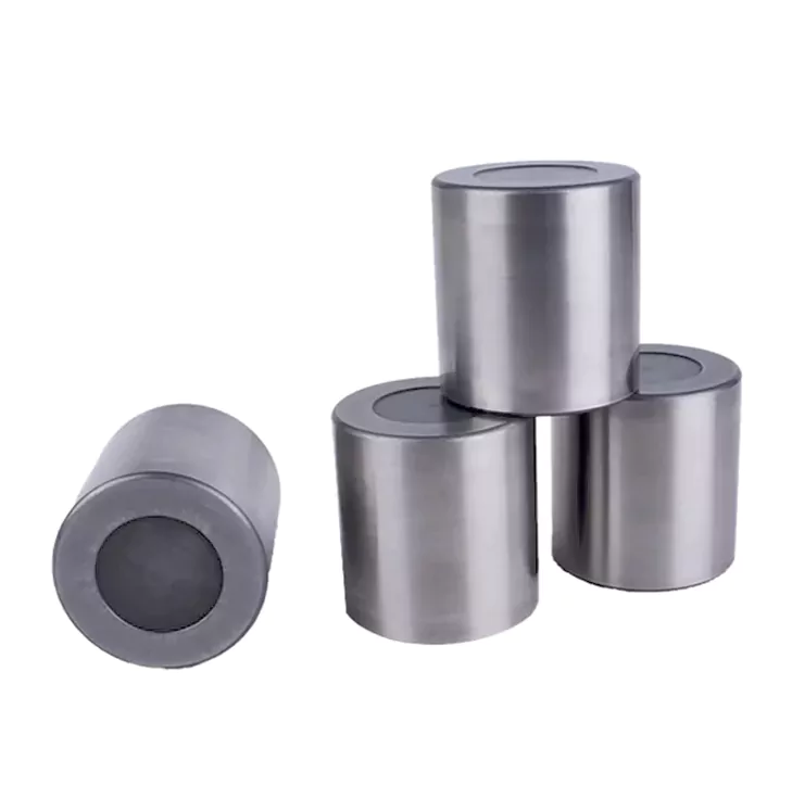 cylindrical rollers arranged in a row